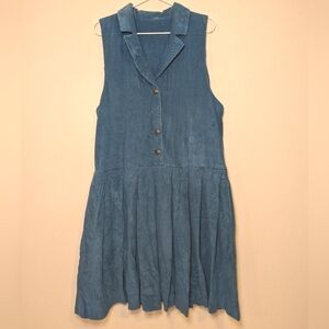 Vtg micro corduroy blue dress collared with pockets comes w missing button Large
